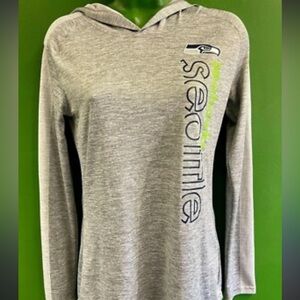 Women's Majestic Fan Fashion Seattle Seahawks Cool Base Long Sleeve Tee M